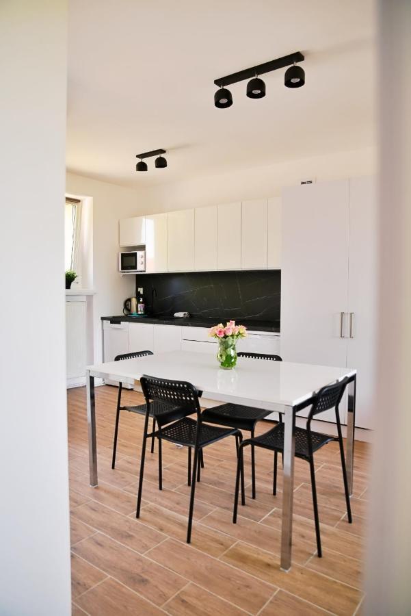 Apartamenty Lotnisko Leszno Leszno  Exterior foto