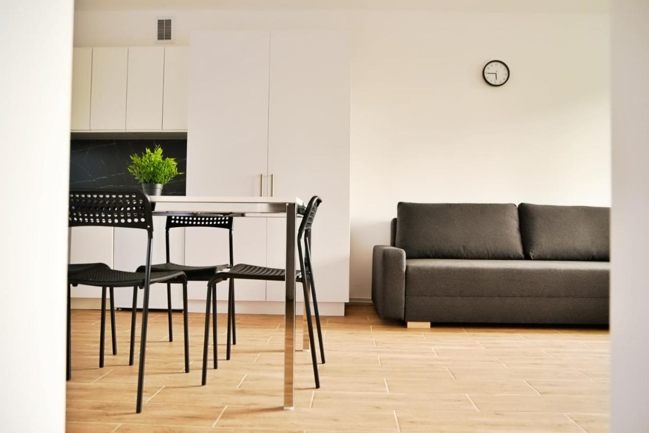 Apartamenty Lotnisko Leszno Leszno  Exterior foto